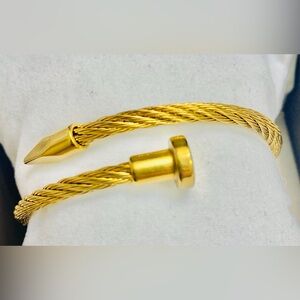 Gold Twisted Cable Bracelet